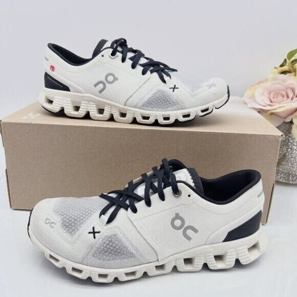 On Cloud X 3 Running Shoe Training Sneaker White/ Black Womens Size US 10.5